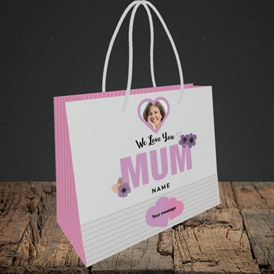 Picture of We Love Mum, Mother's Day Design, Small Landscape Gift Bag