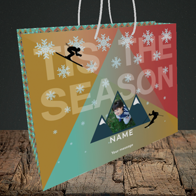 Picture of Tis The Skier, Christmas Design, Medium Landscape Gift Bag
