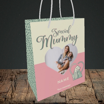 Picture of Mummy Cat, Mother's Day Design, Small Portrait Gift Bag