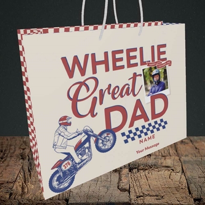 Picture of Wheelie Great Dad, Father's Day Design, Medium Landscape Gift Bag