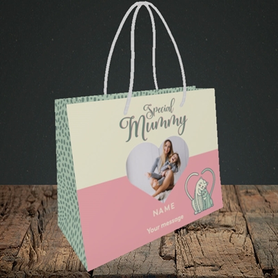 Picture of Mummy Cat, Mother's Day Design, Small Landscape Gift Bag